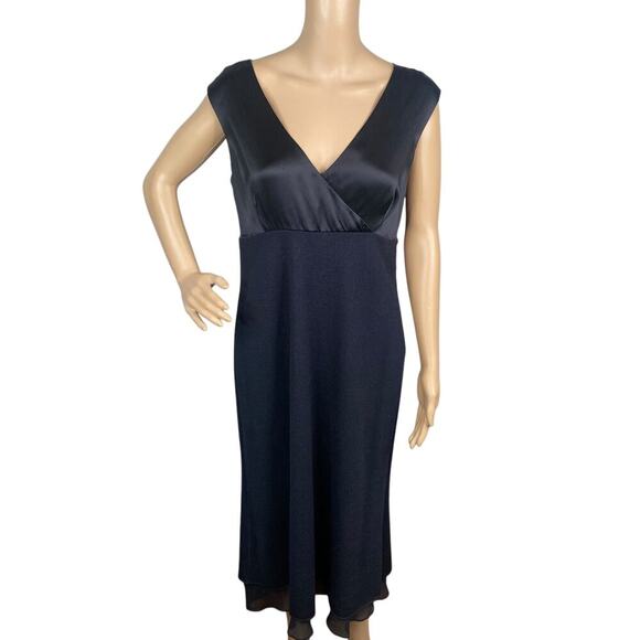 St John Evening $1095 Black Satin V-neck Draped Back Knit Midi Dress SZ 12 - Picture 1 of 9